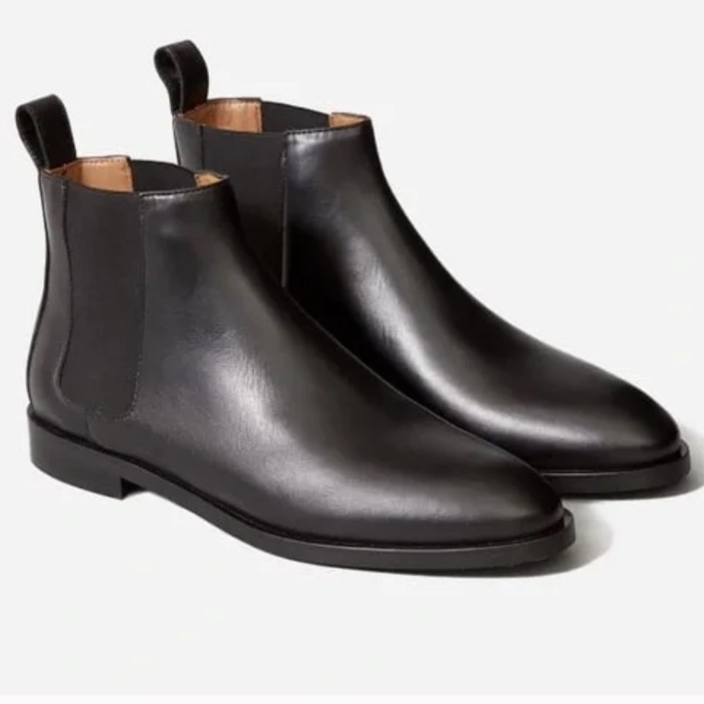 Everlane The New Modern Chelsea Boot Black Leather Pull On Bootie Size 9